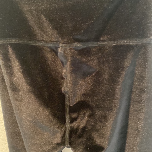 EUC Beyond Yoga Velvet Leggings S Black - Picture 9 of 10